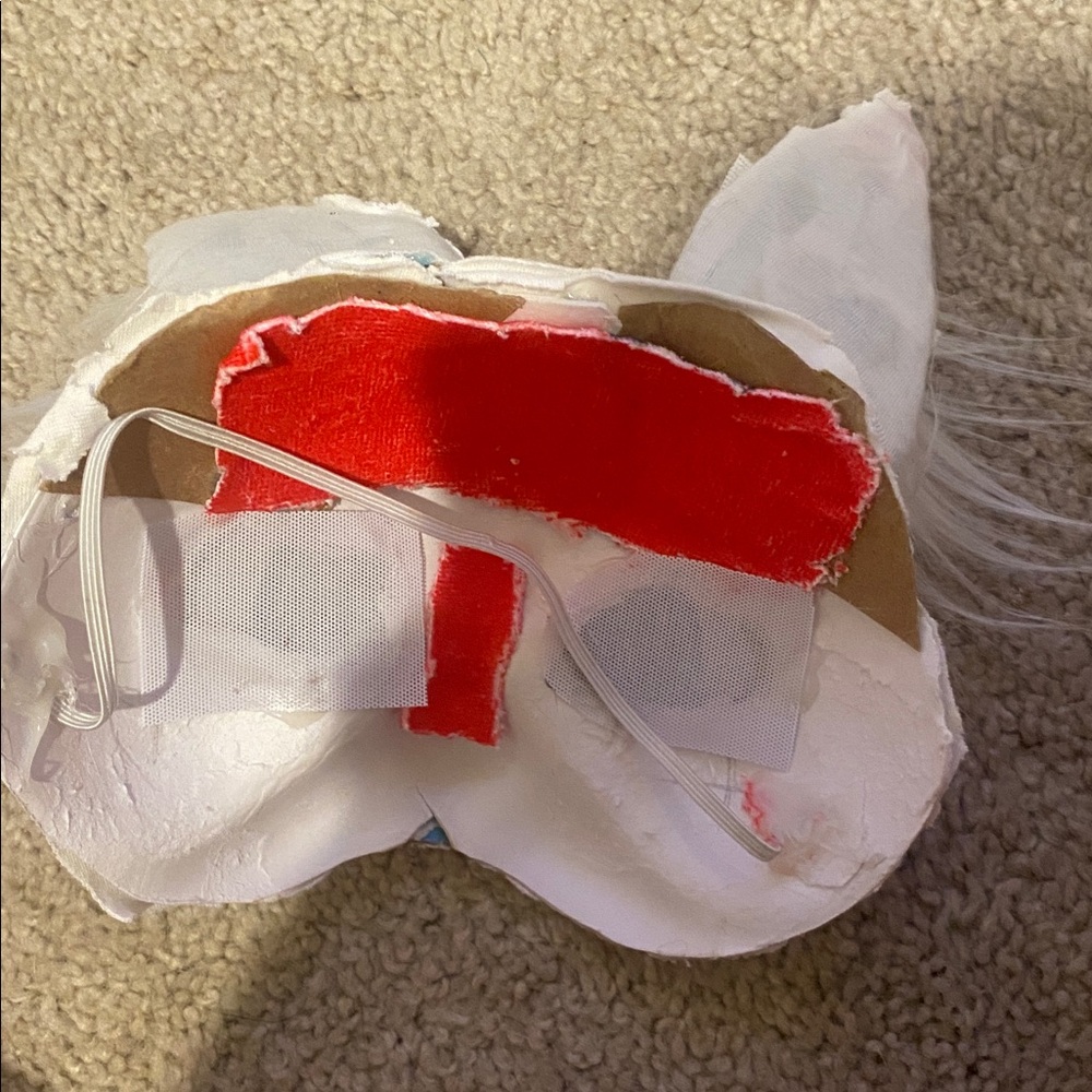 White and Red cat mask - Picture 2 of 2